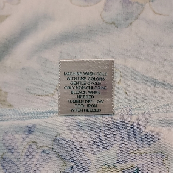 Blair, size M, floral tee, NWOT - Picture 6 of 6